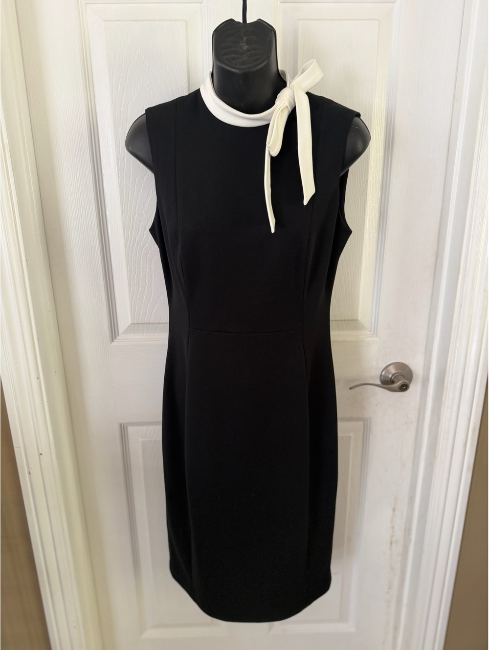Calvin Klein black sleeveless sheath dress with white bow collar size 4